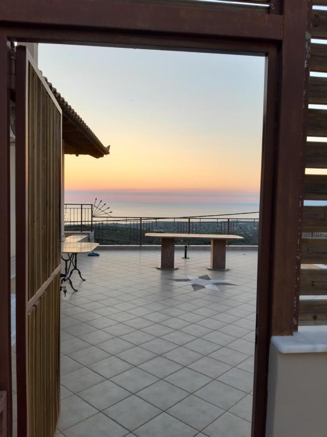 -Tsiakos Apartment- In Vryses Kyparissia Exterior foto