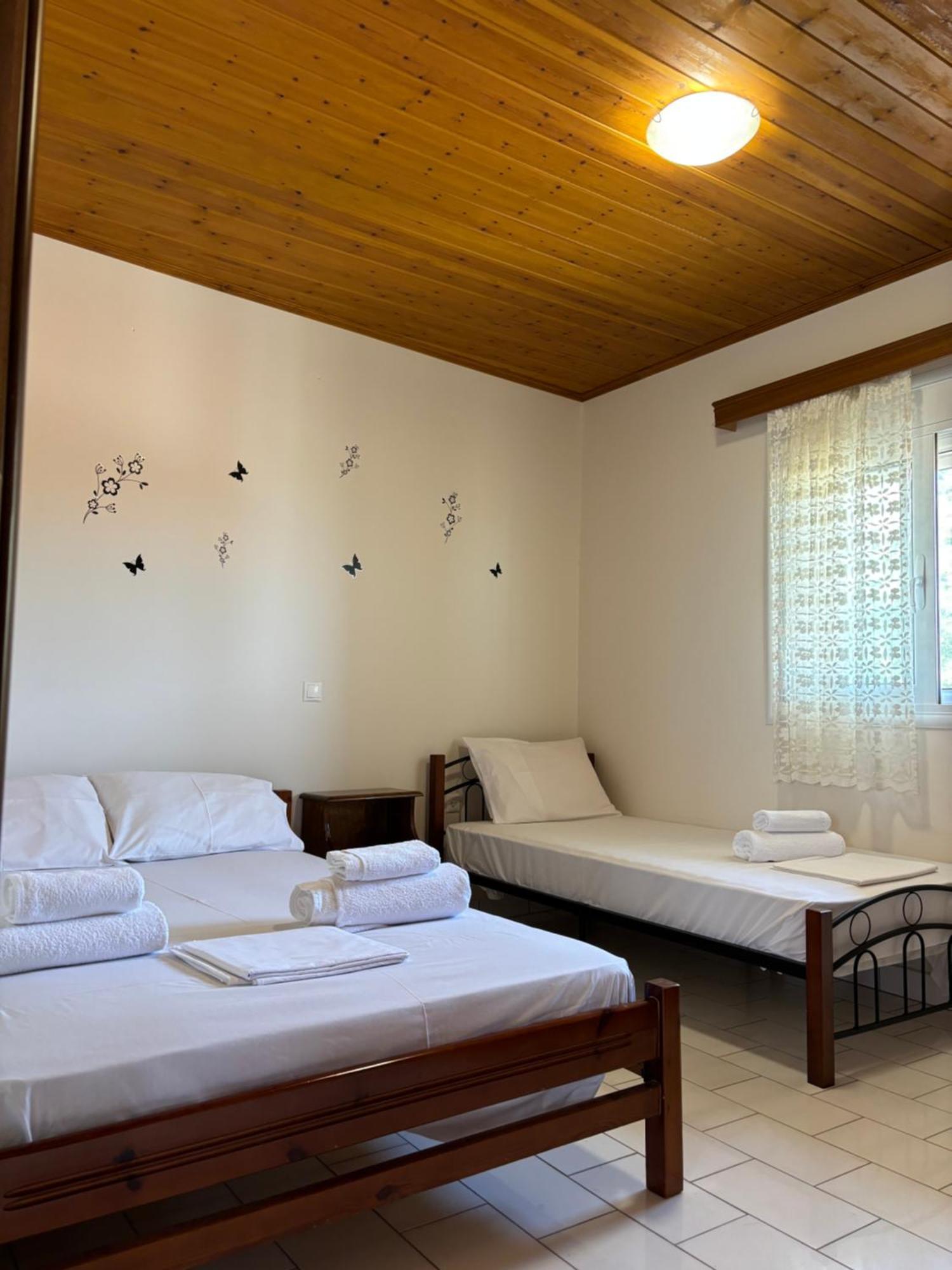 -Tsiakos Apartment- In Vryses Kyparissia Exterior foto